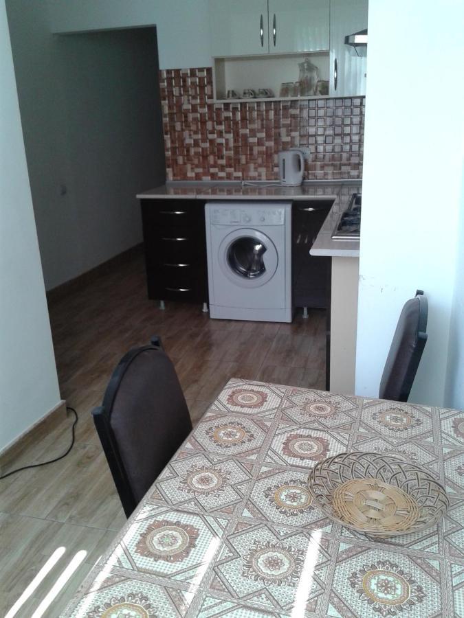 Apartments Azatutyan Avenue 9, Кв 19 Єреван Екстер'єр фото