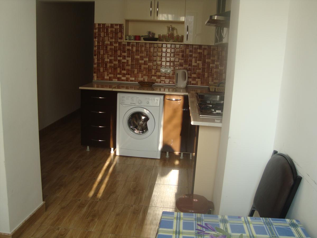 Apartments Azatutyan Avenue 9, Кв 19 Єреван Екстер'єр фото
